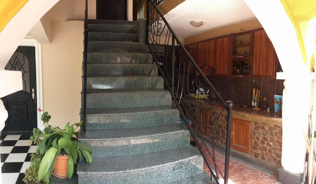 Deluxe Guest House Kvariati Εξωτερικό φωτογραφία