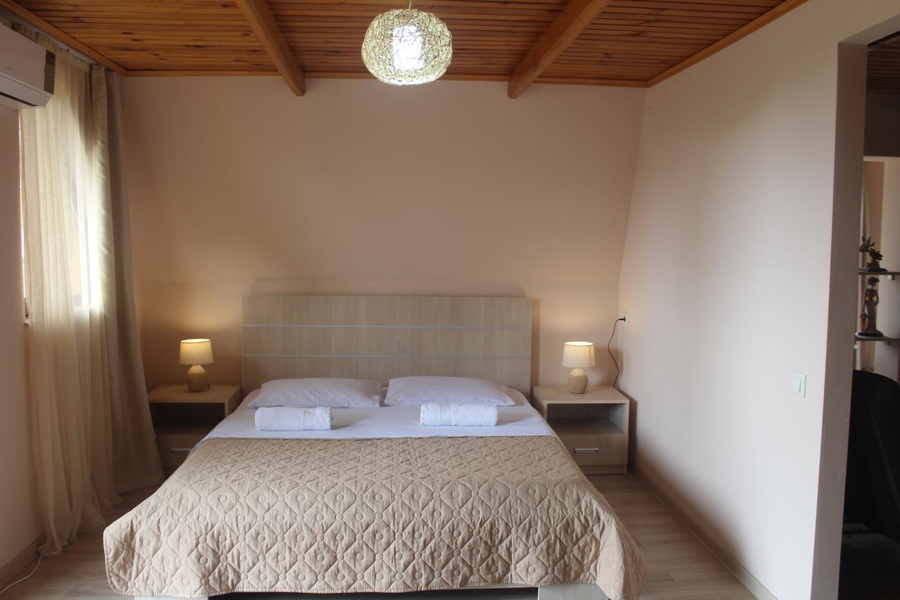 Deluxe Guest House Kvariati Εξωτερικό φωτογραφία