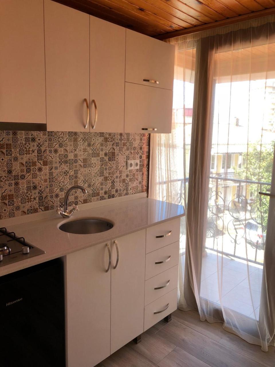 Deluxe Guest House Kvariati Εξωτερικό φωτογραφία