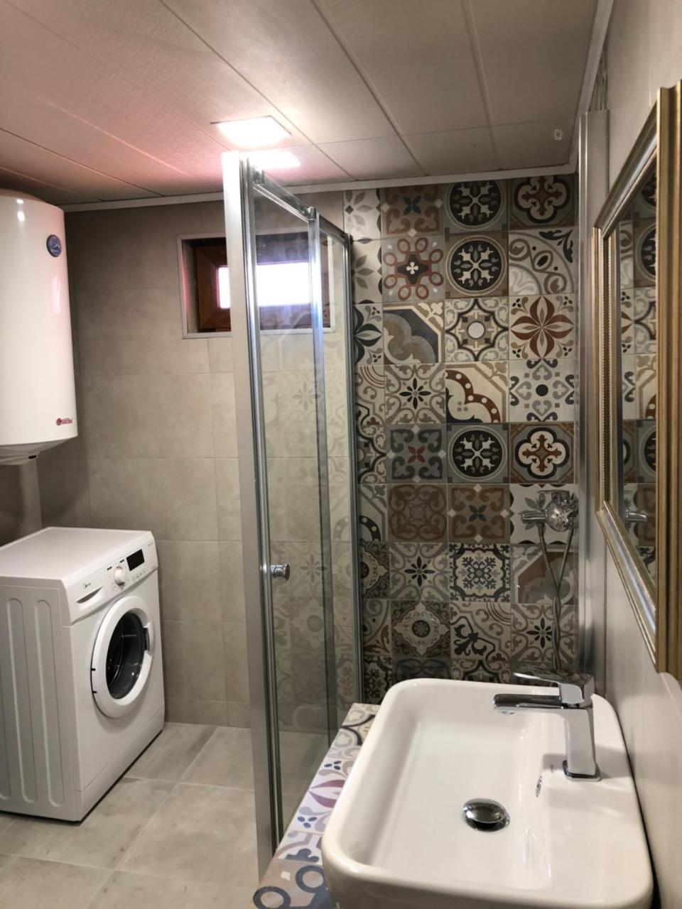 Deluxe Guest House Kvariati Εξωτερικό φωτογραφία